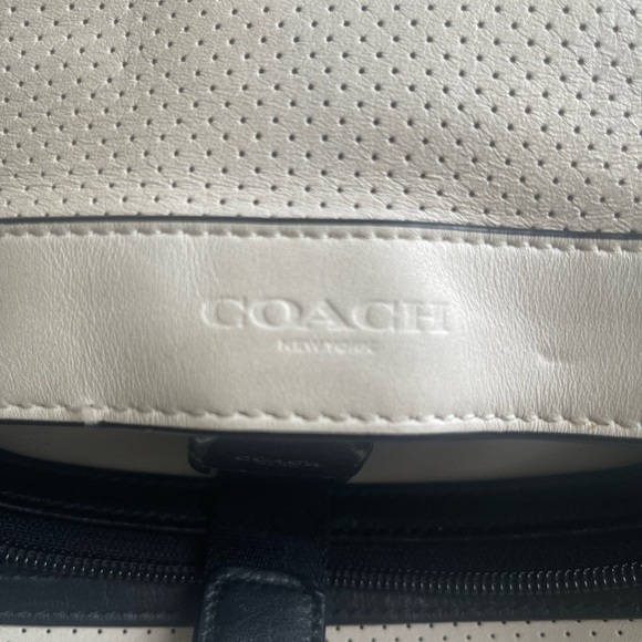 Coach backpack with matching wallet - Picture 8 of 9